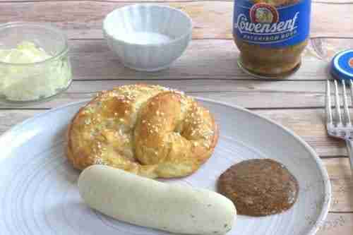 Eating "Weiรwurst" the right way