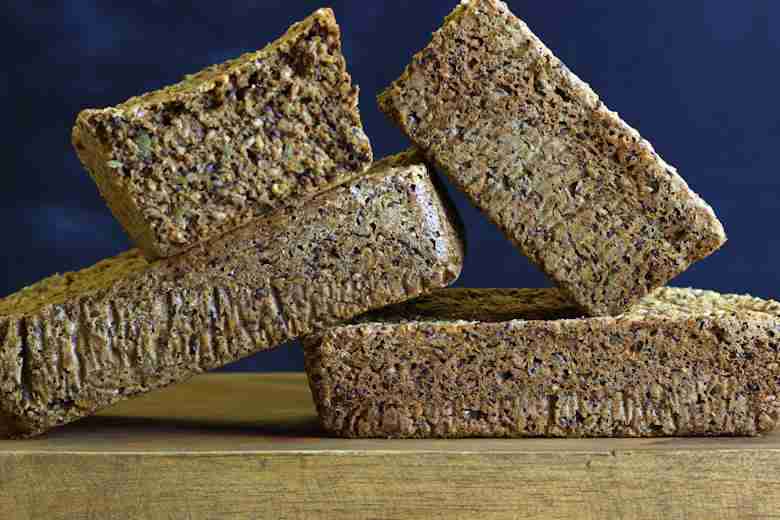 whole grain bread Schwarzbrot Dark Rye bread
