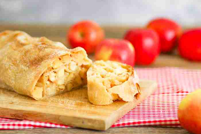 how to make apple strudel
