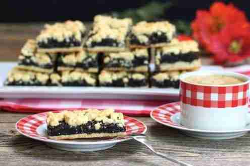 German Poppy Seed Crumble Cake