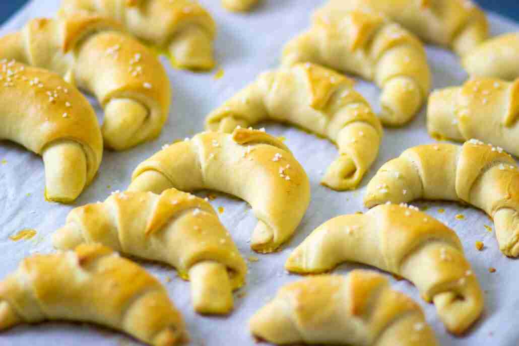 how to bake crescent rolls