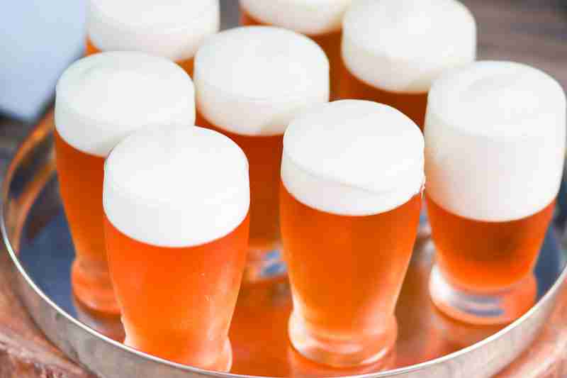 beer dessert that looks like beer mugs