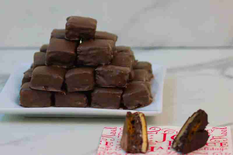 baking domino cookies cakes