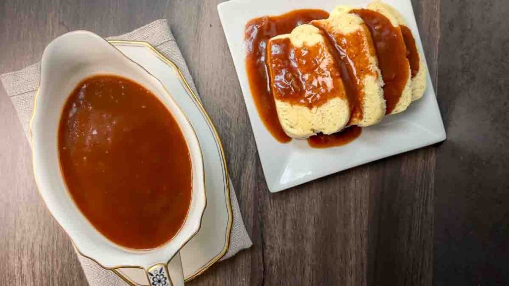bohemian dumplings with gravy