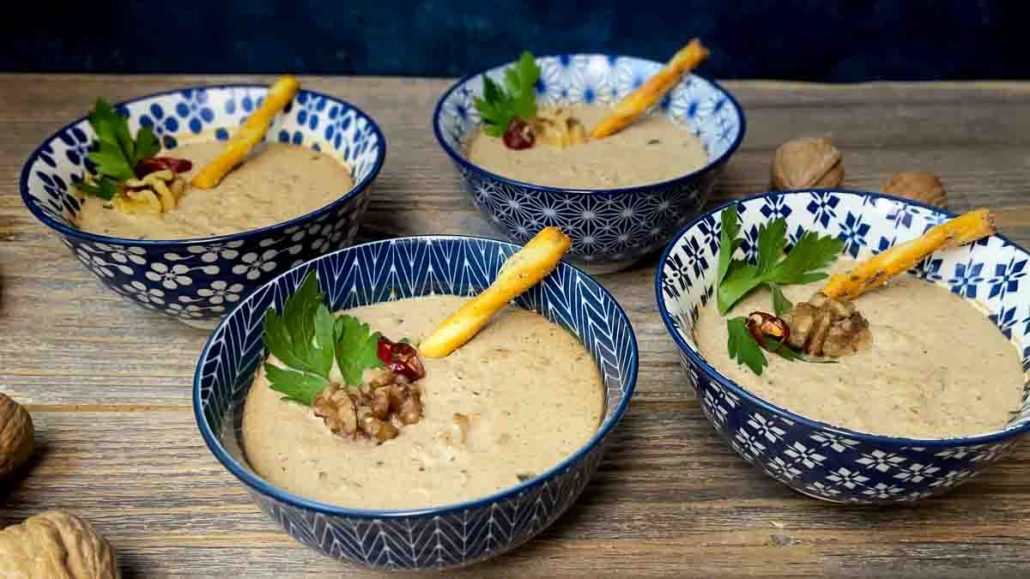 how to cook walnut soup